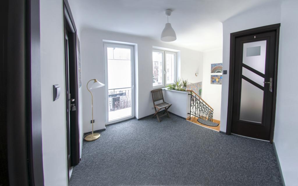 Wierzbno Hostel Warszawa Exteriör bild
