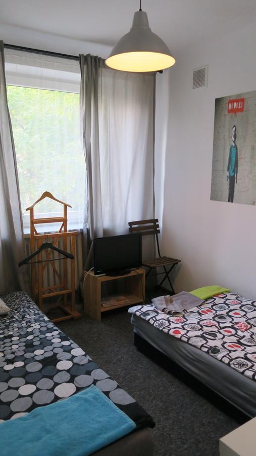 Wierzbno Hostel Warszawa Exteriör bild