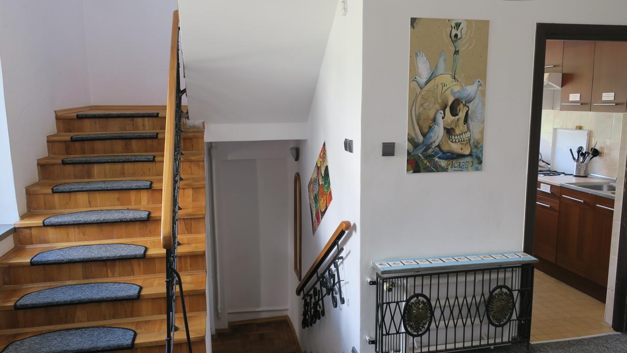 Wierzbno Hostel Warszawa Exteriör bild