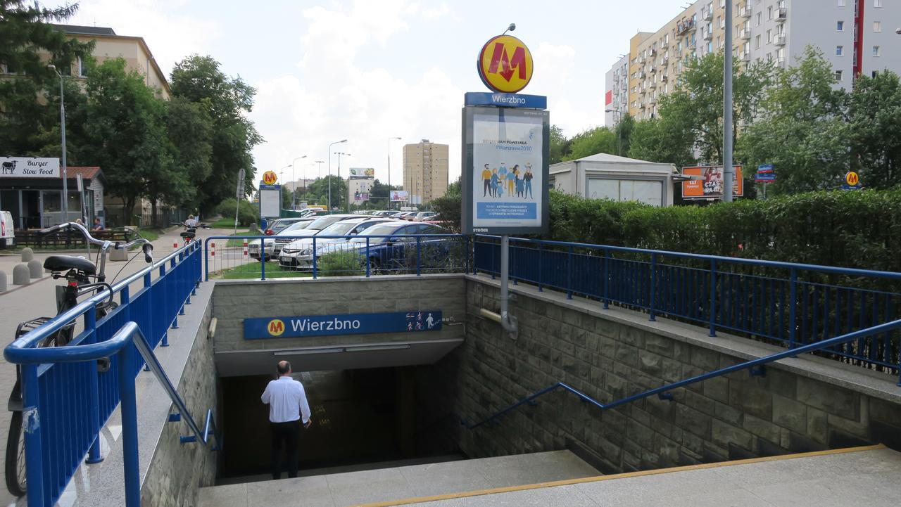 Wierzbno Hostel Warszawa Exteriör bild